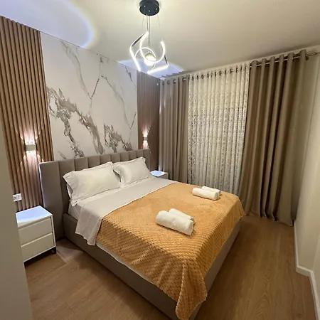 Steisi Luxe * Тирана