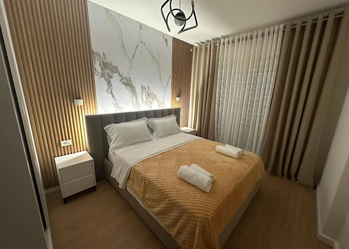 Steisi Luxe טיראנה